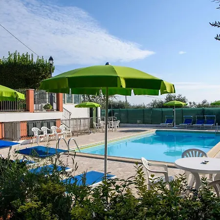 Awesome In Prázdninový dům *